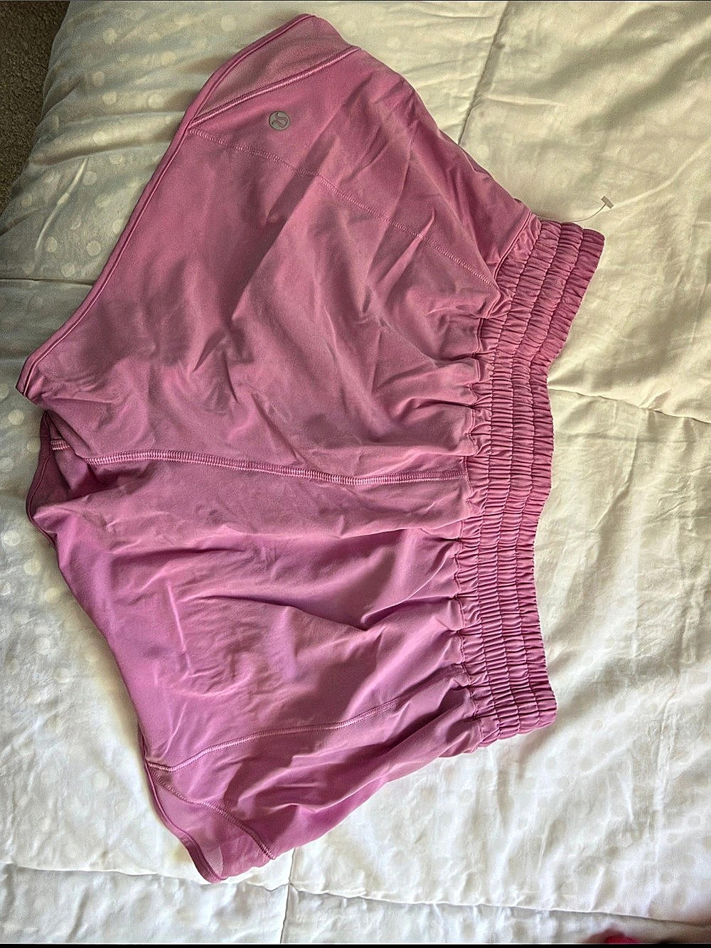 Lululemon hotty hot high rise 2.5” Pink Size 10